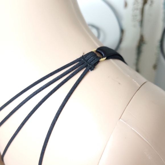 Victoria's Secret front close bra small - Picture 7 of 9